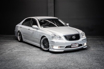 2005 Toyota Crown - Thumbnail