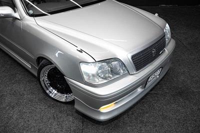 2001 Toyota Crown - Thumbnail