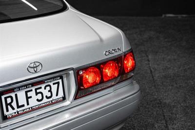 2001 Toyota Crown - Thumbnail