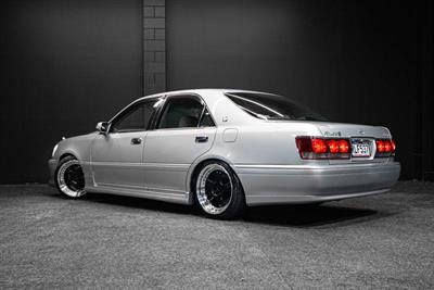 2001 Toyota Crown - Thumbnail