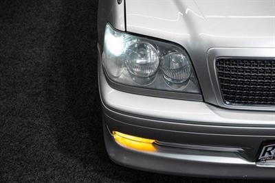 2001 Toyota Crown - Thumbnail