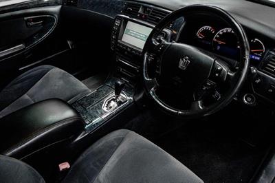 2005 Toyota Crown - Thumbnail