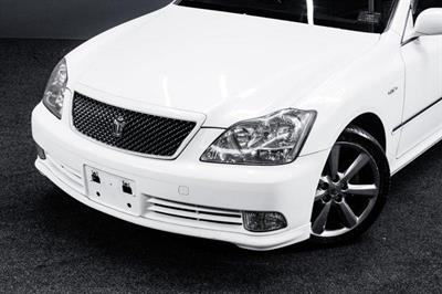 2005 Toyota Crown - Thumbnail