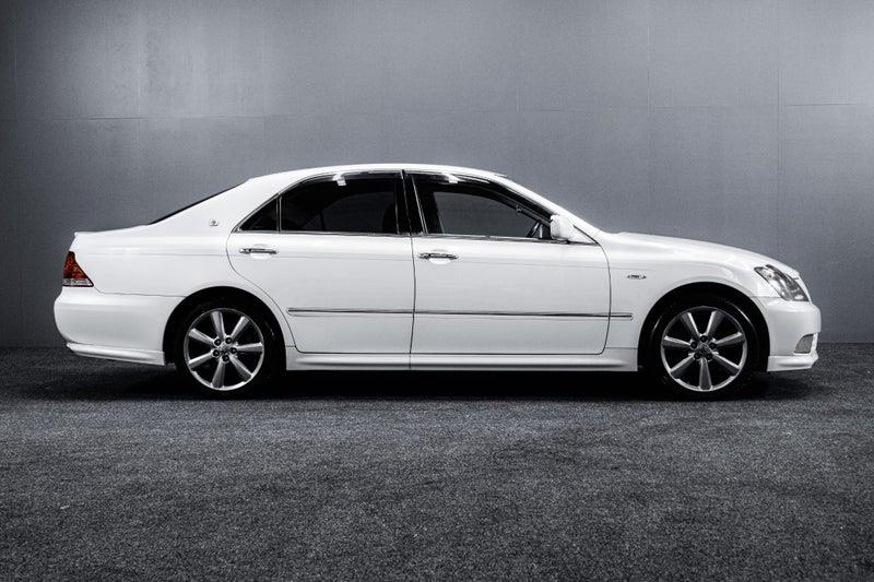 2005 Toyota Crown