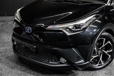 2017 Toyota C-HR - Thumbnail