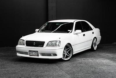 2001 Toyota Crown - Thumbnail