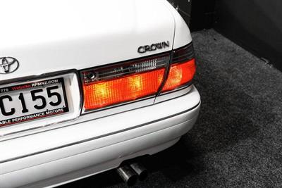 2001 Toyota Crown - Thumbnail