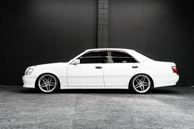 2001 Toyota Crown - Thumbnail