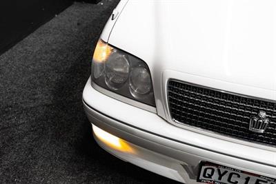 2001 Toyota Crown - Thumbnail