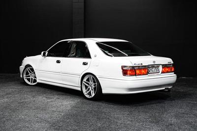 2001 Toyota Crown - Thumbnail