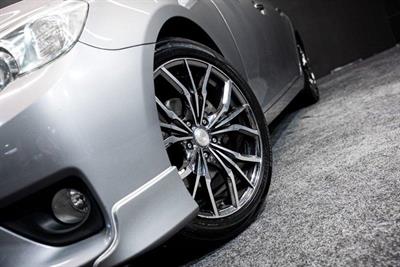 2010 Toyota MARK-X - Thumbnail