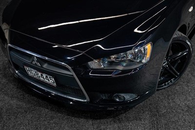 2014 Mitsubishi Lancer - Thumbnail