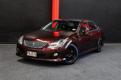 2010 Toyota Crown - Thumbnail