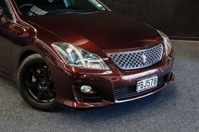 2010 Toyota Crown - Thumbnail