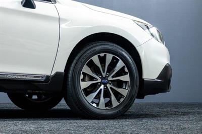 2016 Subaru Legacy - Thumbnail