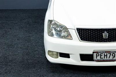2006 Toyota Crown - Thumbnail