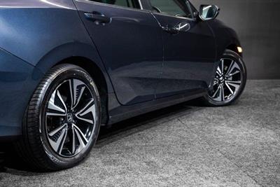 2017 Honda Civic - Thumbnail
