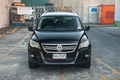 2009 Volkswagen Tiguan - Thumbnail
