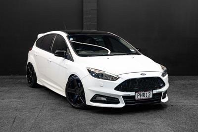 2015 Ford Focus - Thumbnail