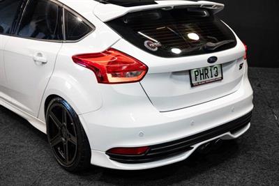 2015 Ford Focus - Thumbnail