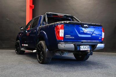 2017 Nissan Navara - Thumbnail