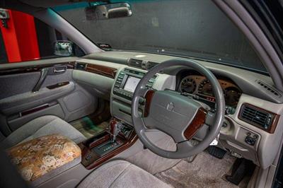 2000 Toyota Crown - Thumbnail