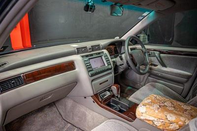 2000 Toyota Crown - Thumbnail