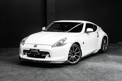 2011 Nissan Fairlady