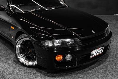 1998 Nissan Skyline - Thumbnail