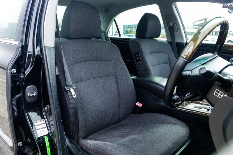 2004 Toyota Crown