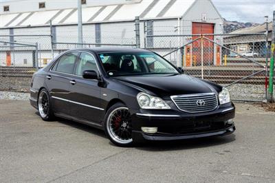 2004 Toyota Crown - Thumbnail