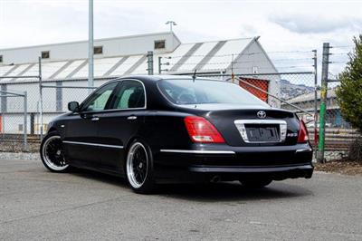 2004 Toyota Crown - Thumbnail