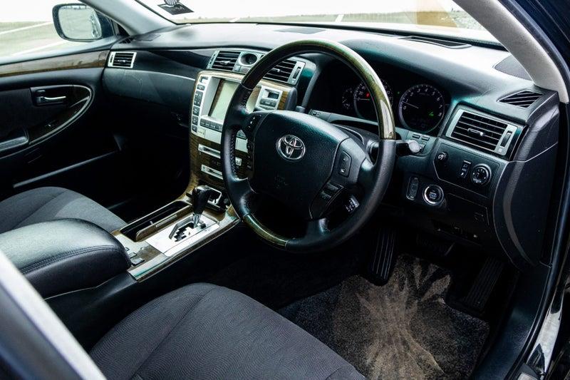 2004 Toyota Crown