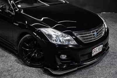 2009 Toyota Crown - Thumbnail