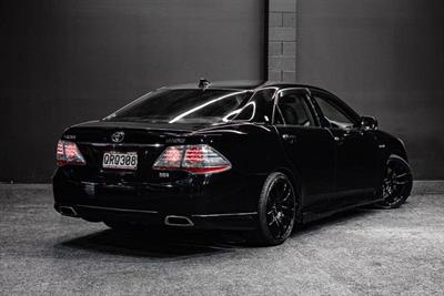 2009 Toyota Crown - Thumbnail