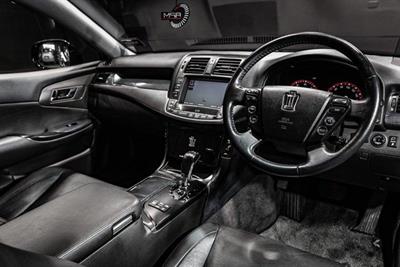 2009 Toyota Crown - Thumbnail