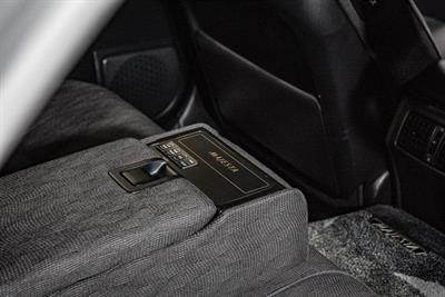 2006 Toyota Crown - Thumbnail