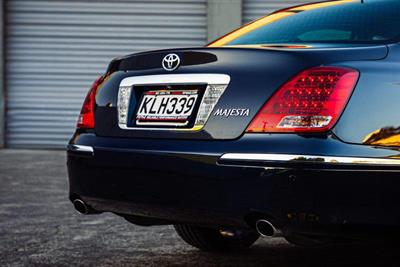 2006 Toyota Crown - Thumbnail