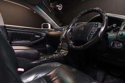 2004 Toyota Crown - Thumbnail