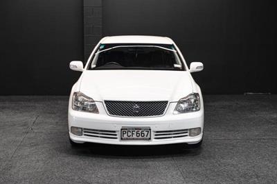 2004 Toyota Crown - Thumbnail