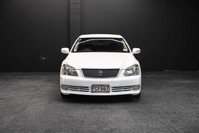 2004 Toyota Crown - Thumbnail