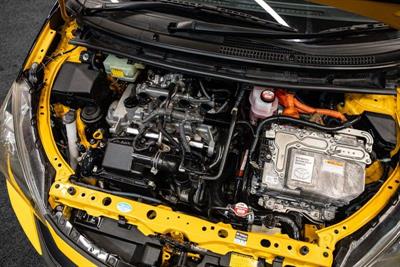 2013 Toyota Aqua - Thumbnail