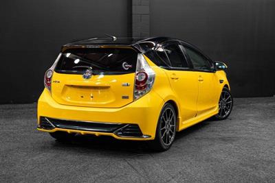 2013 Toyota Aqua - Thumbnail