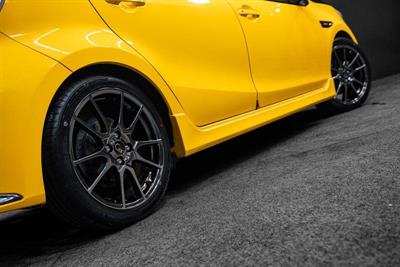 2013 Toyota Aqua - Thumbnail