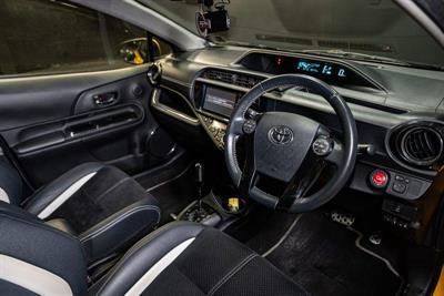 2013 Toyota Aqua - Thumbnail