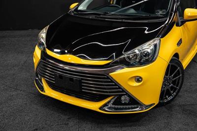 2013 Toyota Aqua - Thumbnail