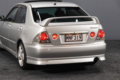 1999 Toyota Altezza - Thumbnail