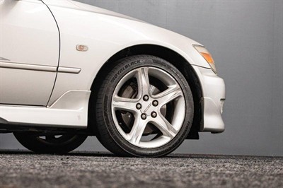 1999 Toyota Altezza - Thumbnail