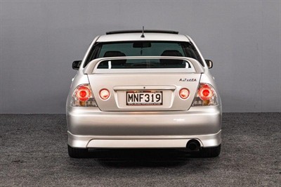 1999 Toyota Altezza - Thumbnail