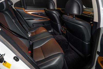 2013 Lexus LS 460 - Thumbnail